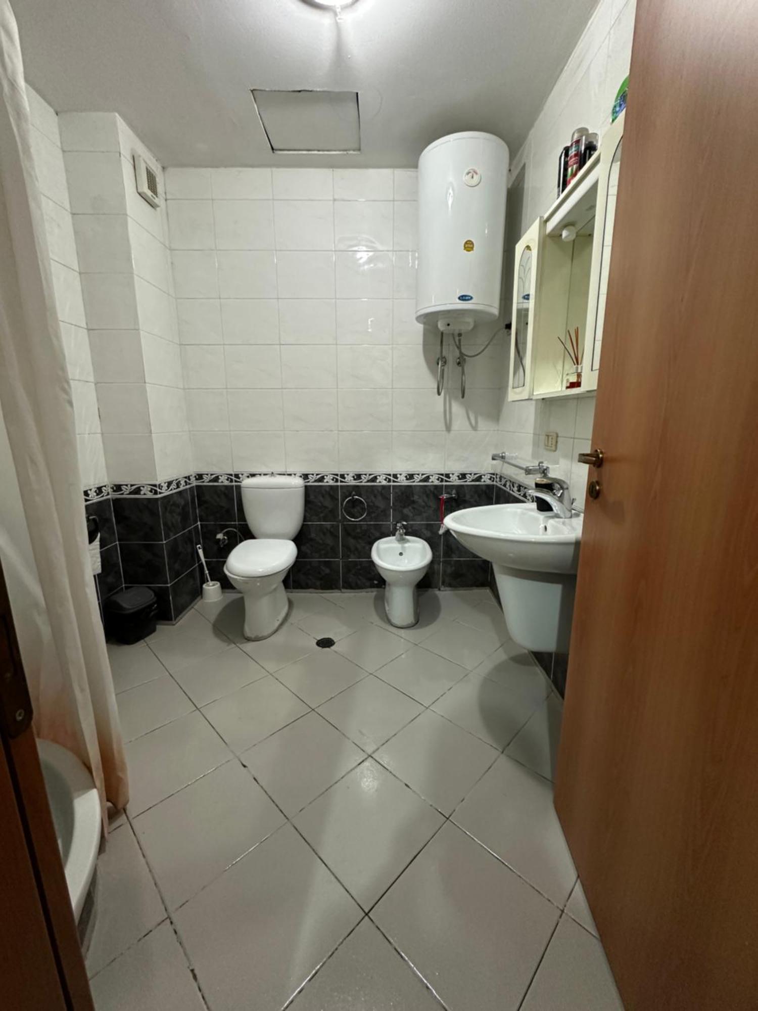 Heart Of Tirana Hotel Bagian luar foto